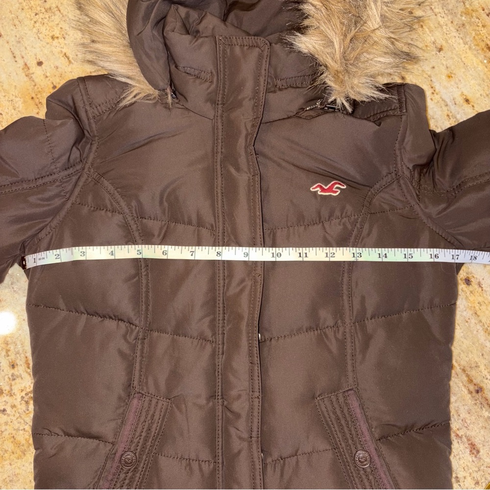 Vintage Y2K Hollister brown puffer jacket
with Faux Fur Trim - Picture 6 of 6